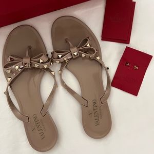 VALENTINO GARAVANI Rockstud Jelly Flip Flop